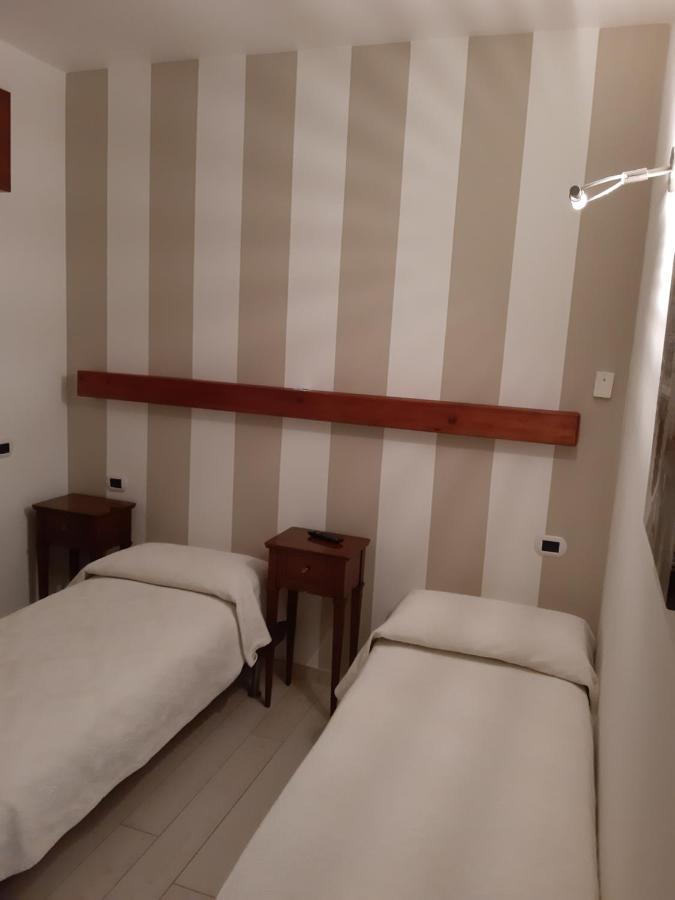 Sweet Appartment Di Guido Peschiera del Garda Luaran gambar
