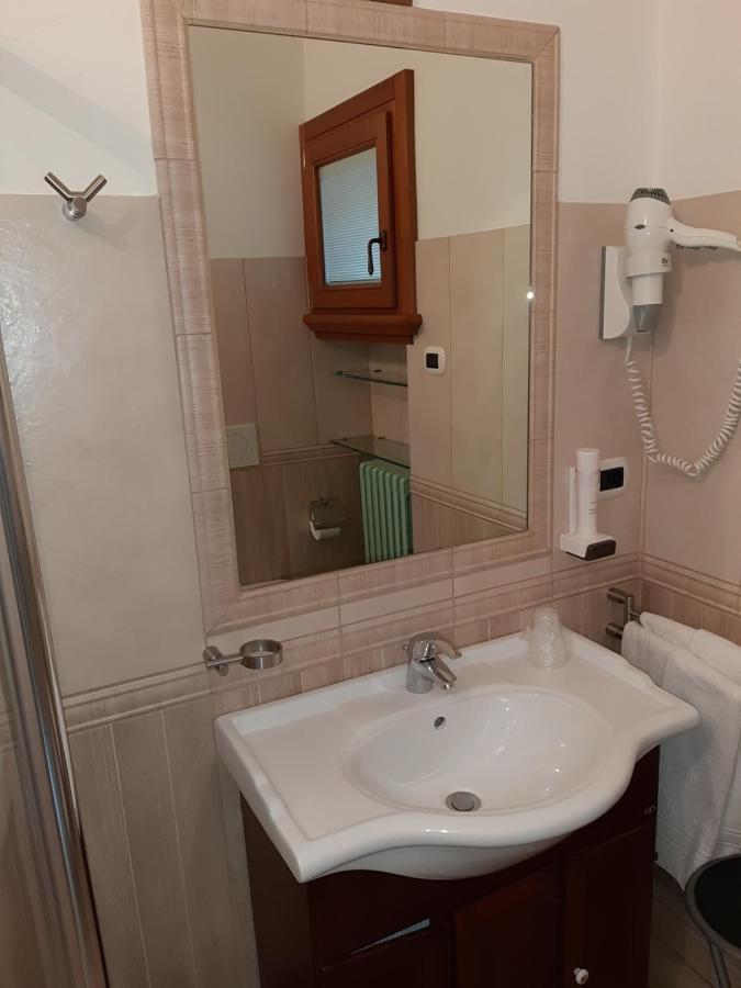 Sweet Appartment Di Guido Peschiera del Garda Luaran gambar