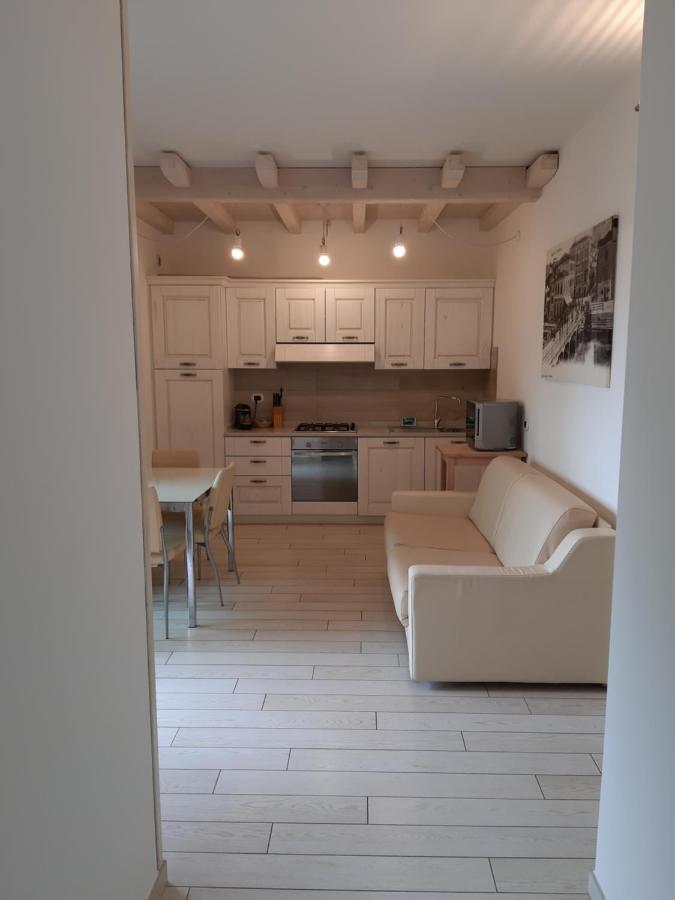 Sweet Appartment Di Guido Peschiera del Garda Luaran gambar